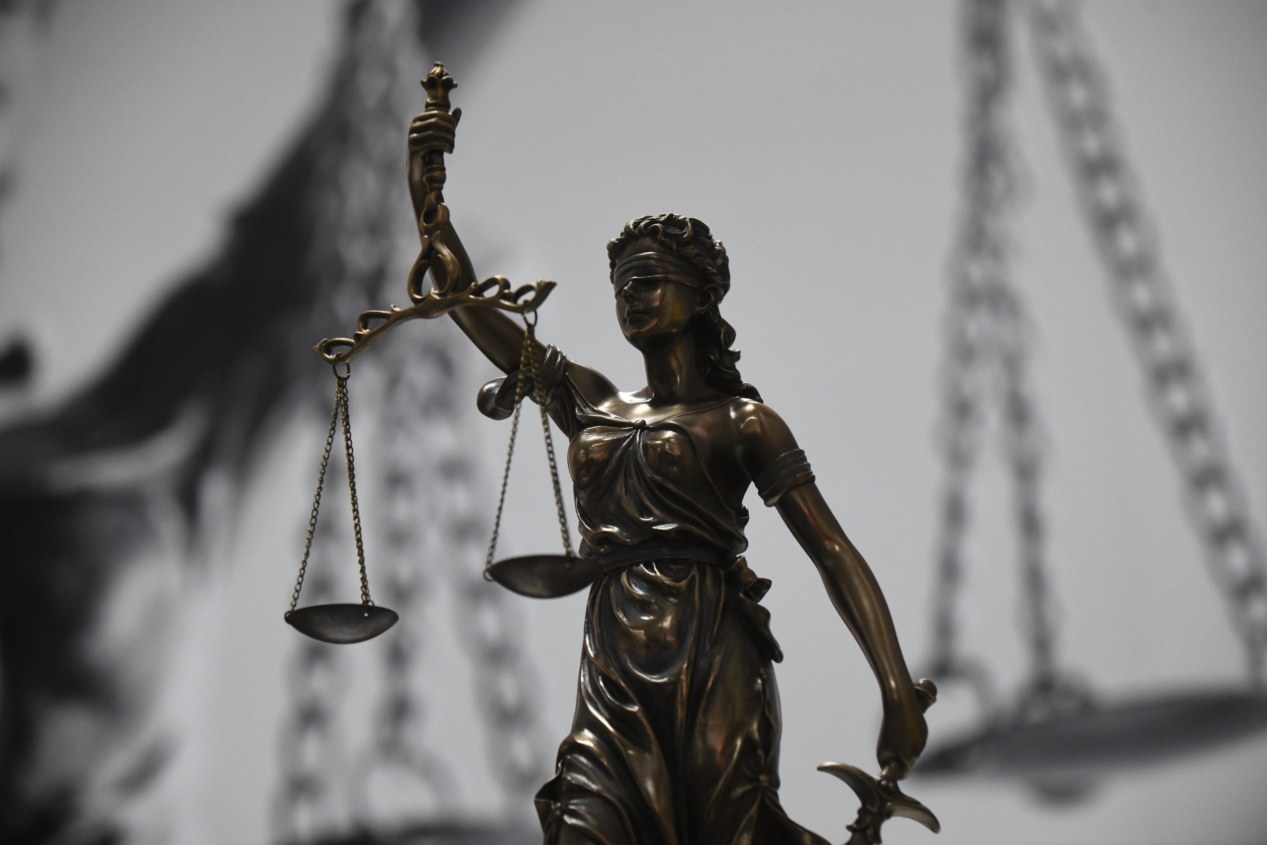 PORQUE NOS CONTACTAR?